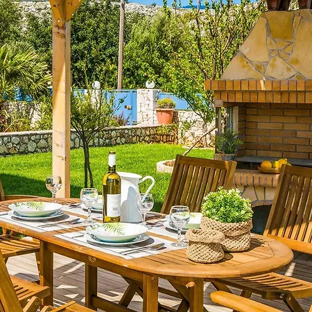 Xenia In Village, Private Pool, Barbecue, View! Villa Karavados