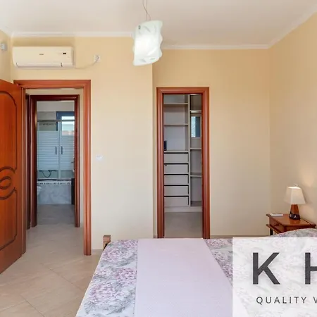 Xenia In Village, Private Pool, Barbecue, View! Karavados